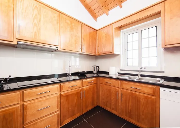 A Casa Da Silva * Madalena (Azores)