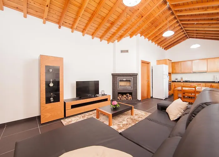 A Casa Da Silva Madalena (Azores)