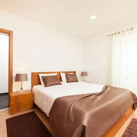 A Casa Da Silva * Мадалена